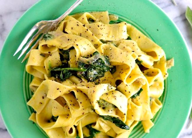 Blue cheese pasta spinach recipe