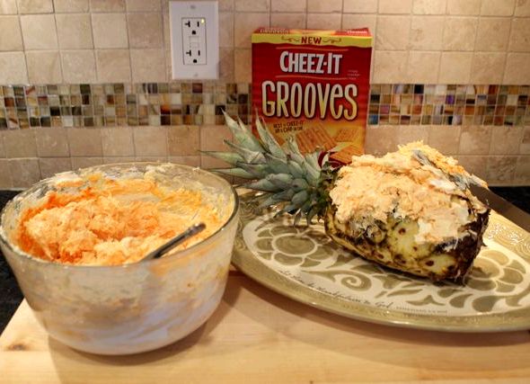 Butterfinger recipe with cheez its grooves