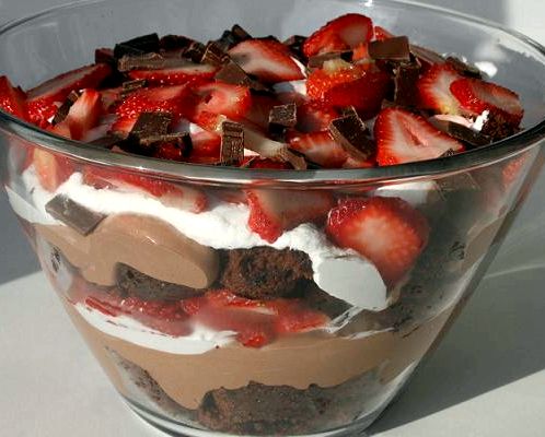 Chocolate brownie strawberry trifle recipe