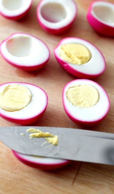 Colouring eggs with beetroot recipe