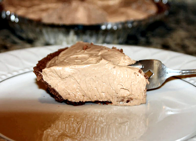 Easy brownie peanut butter pie recipe