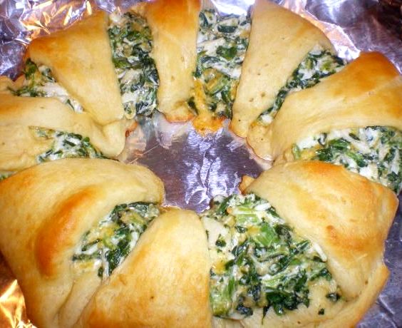 chicken ring recipe pampered chef wreath spinach recipes florentine crescent things roll ingredients dinner stuffed rings cheese left artichoke creative