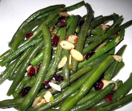 Green beans with almonds and cranberries recipe