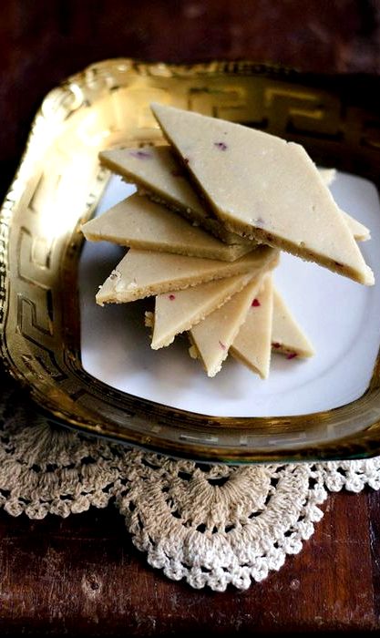 Kesar kaju burfi recipe in telugu Kesar kaju burfi recipe in telugu