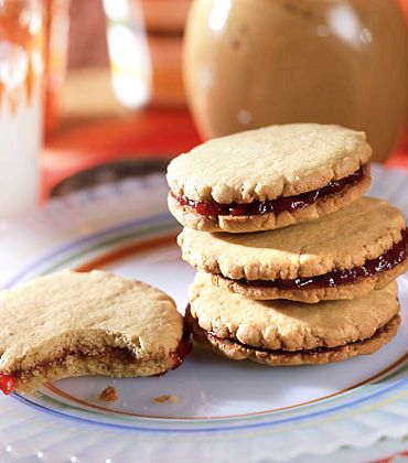 Peanut butter and jelly cookie recipe easy