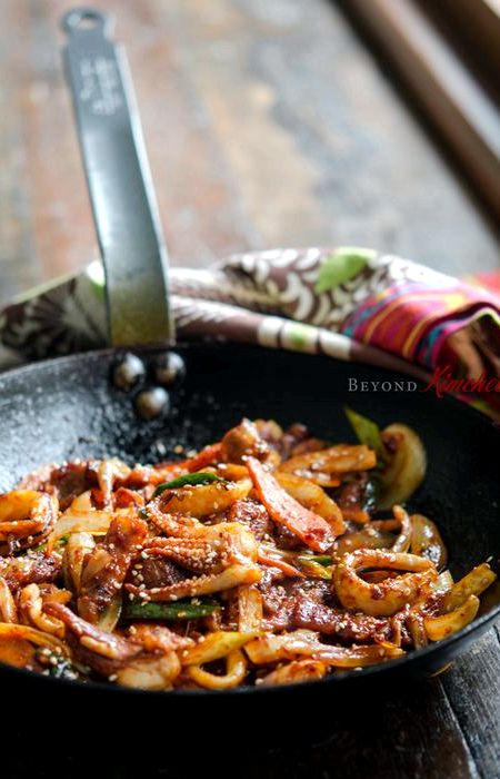 Pork and stir-fried vegetables with spicy asian sauce recipe