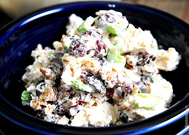 Recipe for chicken salad with grapes and pecans