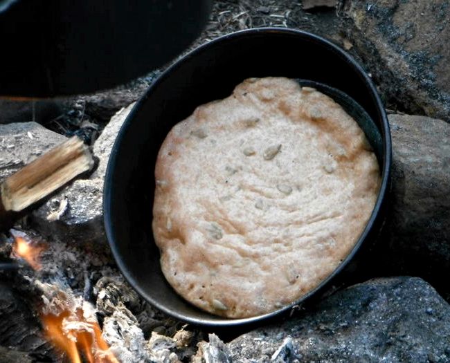 Skillet bread recipe for backpackers