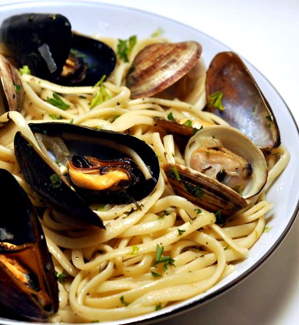 Steamed mussels with linguine recipe