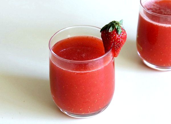 Strawberry juice recipe with milk