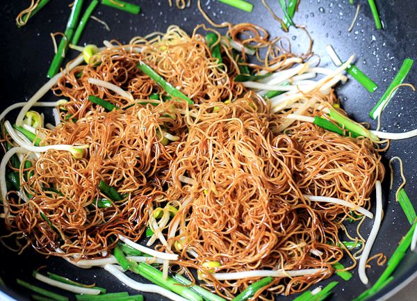 Szechuan pan fried noodles recipe