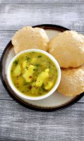Aloo saag puri recipe with yogurt