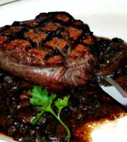 Filet mignon with sauteed mushrooms recipe