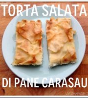 Focaccia di pane carasau e stracchino recipe