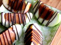Green apples with caramel inside recipe