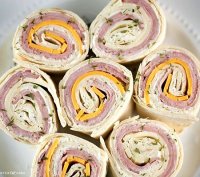 Ham and cream cheese tortilla pinwheel recipe