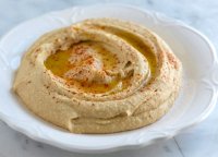 Hummus recipe with tahini and cumin oil