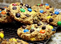 Monster cookie recipe with smarties suckers