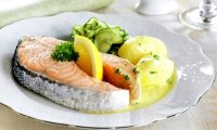Oppskrift laks og agurksalat recipe