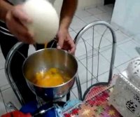 Ovo de avestruz cozido recipe