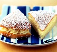 Tortas rellenas de crema pastelera recipe