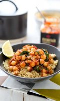 Vegetarian chili recipe with chickpeas and spinach